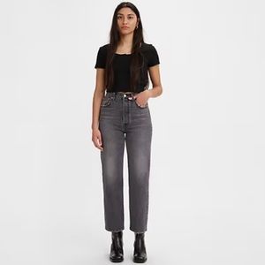 Levi’s rib cage straight ankle jeans- faded black 27